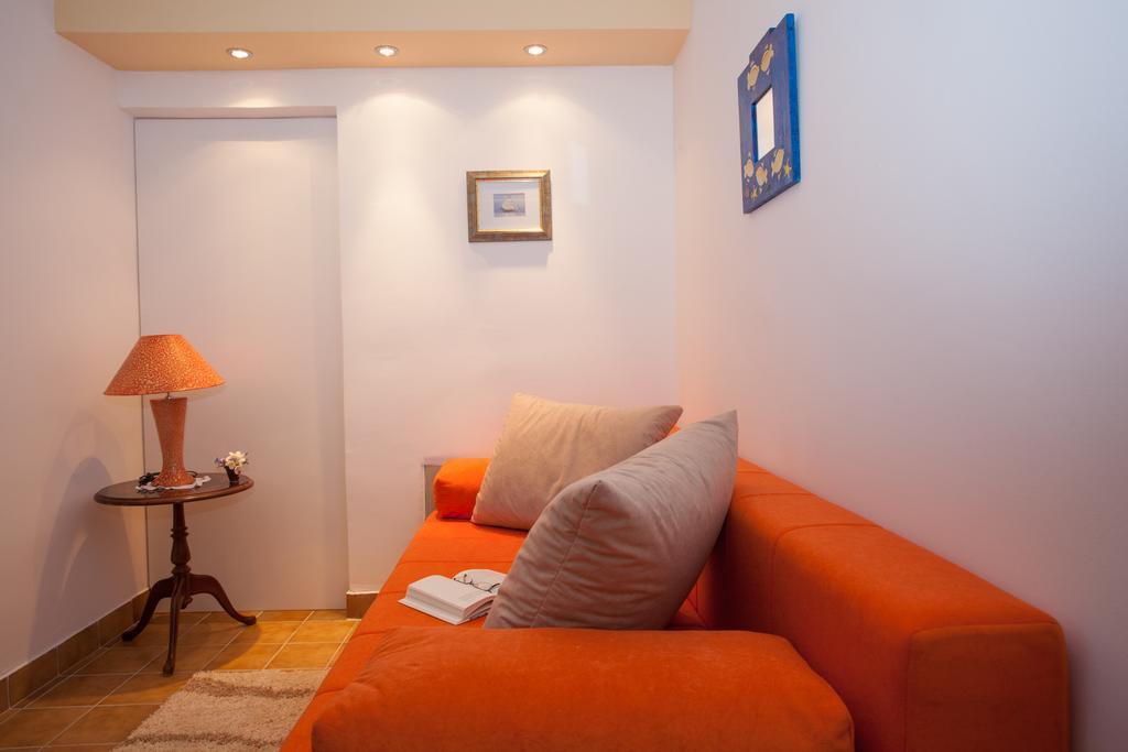Apartman "Ela" Njivice Exterior foto
